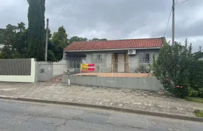 Casa com 7 quartos à venda na rua barão do cerro azul, 2143, bom jesus, são josé dos pinhais, 180 m2 por r$ 1.600.000