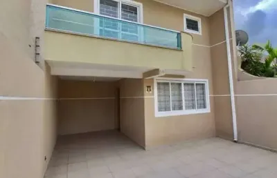 Casa com 3 quartos à venda na travessa equador, 60, cidade jardim, são josé dos pinhais, 112 m2 por r$ 699.000