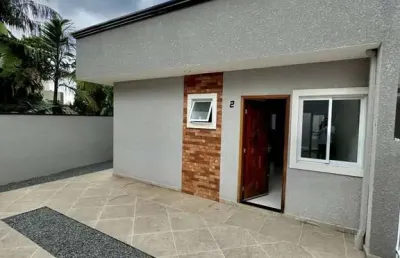 Casa com 3 quartos à venda na travessa giacomo martinatto, 152, colônia rio grande, são josé dos pinhais, 60 m2 por r$ 420.000