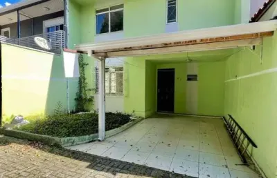 Casa com 3 quartos à venda na rua desembargador antônio de paula, 3138, boqueirão, curitiba, 90 m2 por r$ 395.000