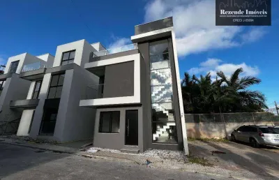 Casa em condomínio fechado com 3 quartos à venda na Rua Jaboticabas, 1, Uberaba, Curitiba