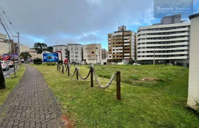 Oportunidade única! terreno de esquina com 864 m², localizado no bairro portão, a poucos metros do mcdonald’s e com fácil acesso às principais vias.