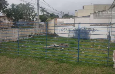 Terreno de esquina à venda, 200 m² por r$ 424.900 - portão - curitiba/pr
