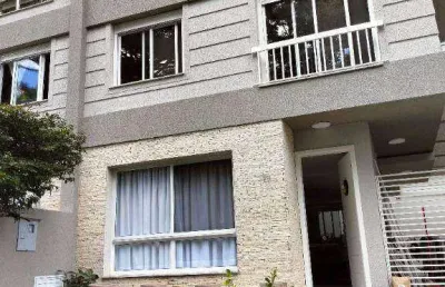 Sobrado a venda em condominio fechado no santa candida