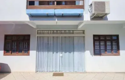 Sobrado com 3 dormitórios sendo uma suíte  à venda, 81 m² por r$ 485.000 - fazendinha - curitiba/pr