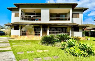 Lindo e amplo apartamento em condomínio fechado no bairro cidade jardim.
