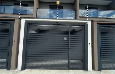 Casa frontal, 2 dorms,2 suítes,1vagas, acabamento completo