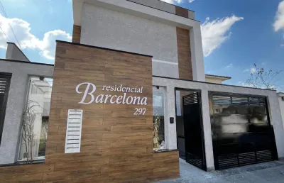 Casa frontal com 2 suites 1 vaga e acabamento completo , última unidade