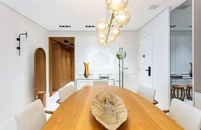 Apartamento à venda possui 128m2 com 3 dormitórios e 3 vagas de garagem, no valor de r$1.800.000,00