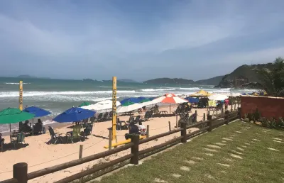 Vendo maravilhosa casa pé na areia praia de geribá búzios