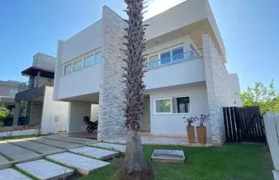 Casa de condomínio sobrado para venda possui 420 metros quadrados com 4 quartos