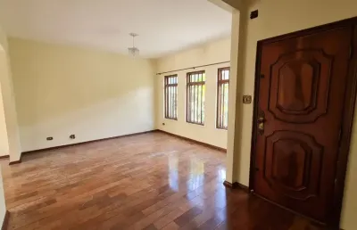 Sobrado à venda | 210 m² | 3 quartos (1 suíte) | 2 vagas na vila pedro moreira!