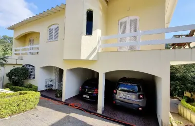 Casa à venda de 278m² | 3 dorms (1 suíte) | living 3 ambientes | área de lazer | 4 vagas no mandaqui