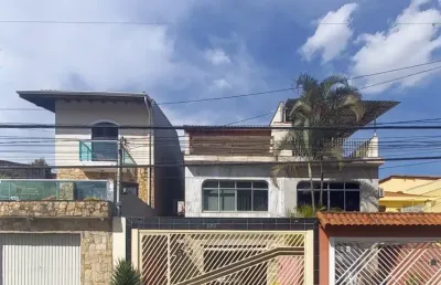 Casa à venda | 180 m² | 3 dormitórios (2 suítes) | 4 vagas no horto florestal!