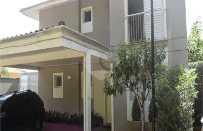 Casa à venda 197m²| condomínio fechado| 3 suítes| 3 vagas| próximo a serra da cantareira