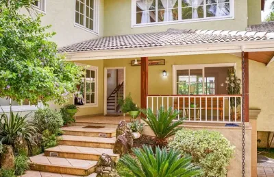 Casa em condomínio á venda | 650m| 4 suítes| 10 vagas em caraguatá |sp!