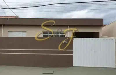 Casa terrea com três quartos a venda no bairro jardim planalto- paulínia sp