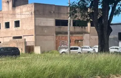 Comercial para venda em uberlândia, santa luzia, 1 dormitório, 1 suíte, 2 banheiros, 2 vagas