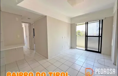 Apto com 54 m2 - 2 quartos (1 suíte) - resid. caboata tirol - 1 vaga - andar alto e sombra - financiável
