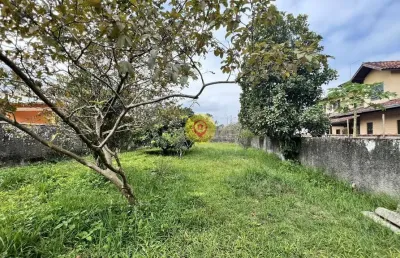 Terreno de 438 m² – murado, pronto para construir e a 100 metros da praia
