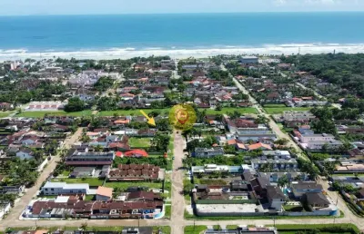 Terreno com 450 m² – localização estratégica a 500 metros da praia