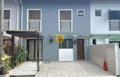 Casa em condomínio – conforto e lazer a 700 metros da praia