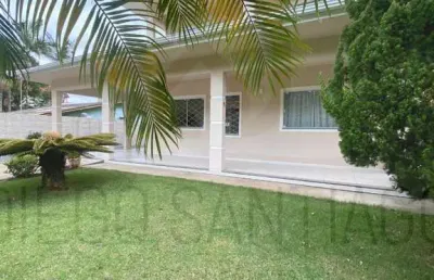 Casa de à venda em garopaba-sc na praia do siriú: 5 quartos, 3 suítes, 4 salas, 5 banheiros, 6 vagas, 203m²!