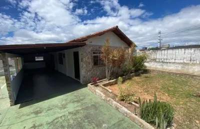Casa com 3 quartos para alugar na rua professor clementino de brito, 196, capoeiras, florianópolis por r$ 6.000