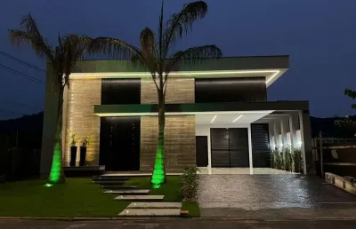 Casa em condomínio fechado com 3 quartos à venda na rua lagoinha, 65, pedra branca, palhoça por r$ 2.550.000
