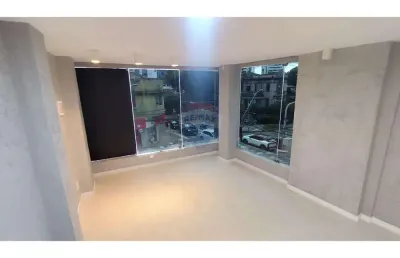 Aluguel - loja de excelente em galeria 1° andar   -  33 mts -  com mezanino - banheiro privado  - av. santos dumont - rosarinho / aflitos