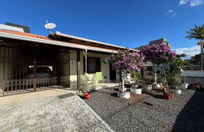 Linda casa em barra velha 350 mts da praia | ótima localização | estuda propostas