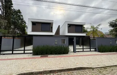 Casa sobrado no saguaçu | 04 suítes | 04 vagas de garagem | 218 m² | localização excelente