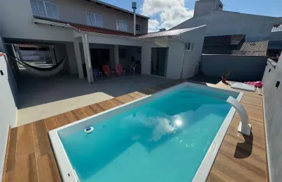 Casa averbada na praia da enseada, são francisco do sul/sc | financia | 250 m da praia