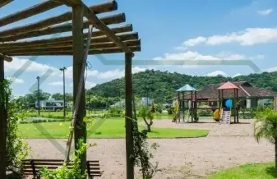 Terreno no condomínio fechado royal garden | pirabeiraba | 597 m²