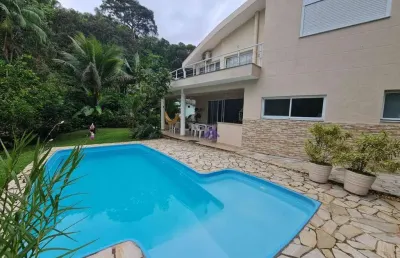 Casa de praia no residencial guaratuba ii em bertioga