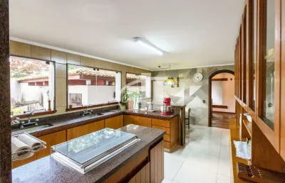 2.269m² terreno a venda,em zona de uso misto corredor comercial, sendo residencial, empresarial, industrial, comercio e serviços públicos ou privados