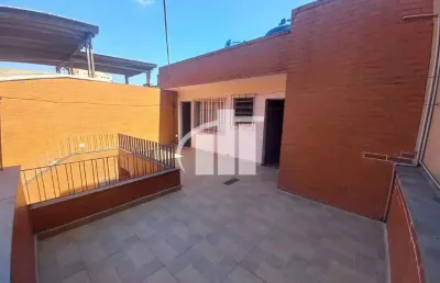 Casa com 2 quartos para alugar na Rua Fritz Lang, 135, Vila Lageado, São Paulo