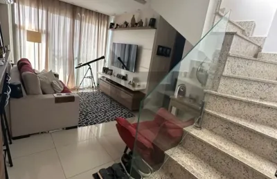 Linda cobertura com 2 quartos á venda na rua aroazes - rj