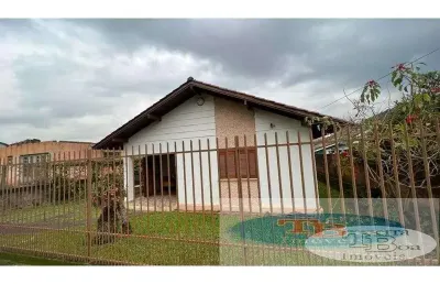 Casa à venda na Rua Álvares de Azevedo, 264, Floresta, Estância Velha