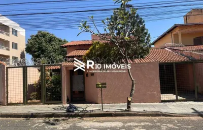 Casa para aluguel, 3 quartos, 1 suíte, 2 vagas - bairro santa monica, uberlândia mg
