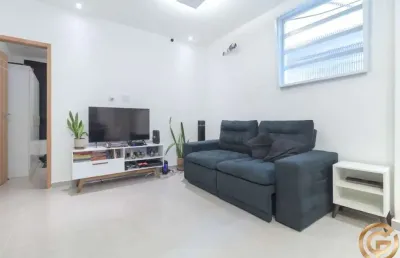 Apartamento garden de alto padrão, 2 quartos, reformado e porteira fechada, no bairro de botafogo.