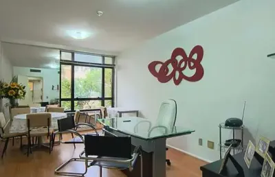 Sala comercial, entre o village mall e barra shopping, 41m², montada, vaga, no cebs - barra da tijuca, rio de janeiro/rj