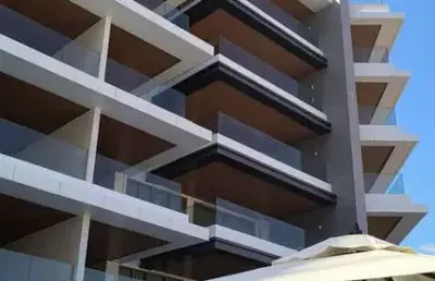 Mansão suspensa 380m² – 4 suítes – frente mar – cyano exclusive residences barra