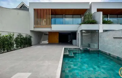 Casa triplex – 5 suítes – alto padrão – barra da tijuca