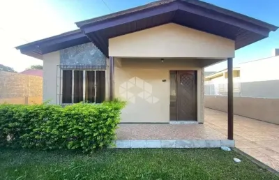 Casa de 3 quartos, 2 banheiros, garagem fechada no centro de guaiba
