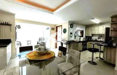 Casa a venda no bairro camaquã, 3 dorm, 1 suíte, 4 vagas.