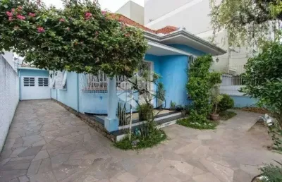 Casa com 3 quartos à venda na Rua Germano Hasslocher, 235, Azenha, Porto Alegre