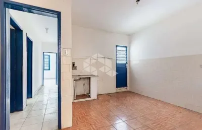 Casa com pátio , vaga de garagem próximo ao hospital conceiçaõ