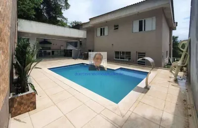 Vende-se cond. vila verde (km 36 raposo) - 3 suítes, piscina, edícula! nova