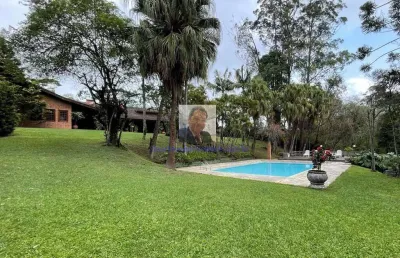 Vende-se casa magnífica propriedade na fazendinha, 4 suítes.